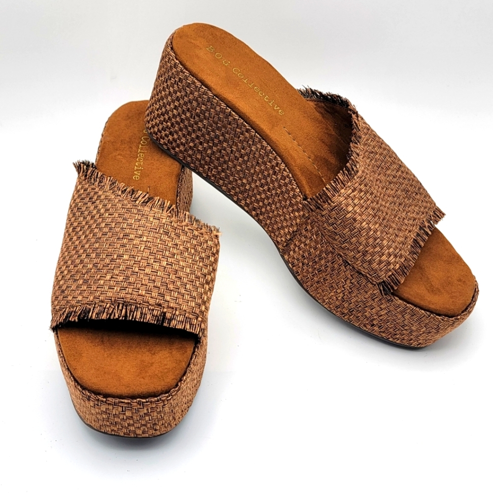 WREN COGNAC RAFFIA PLATFORM SLIDE by‎ BOG Collective. SIZE 10